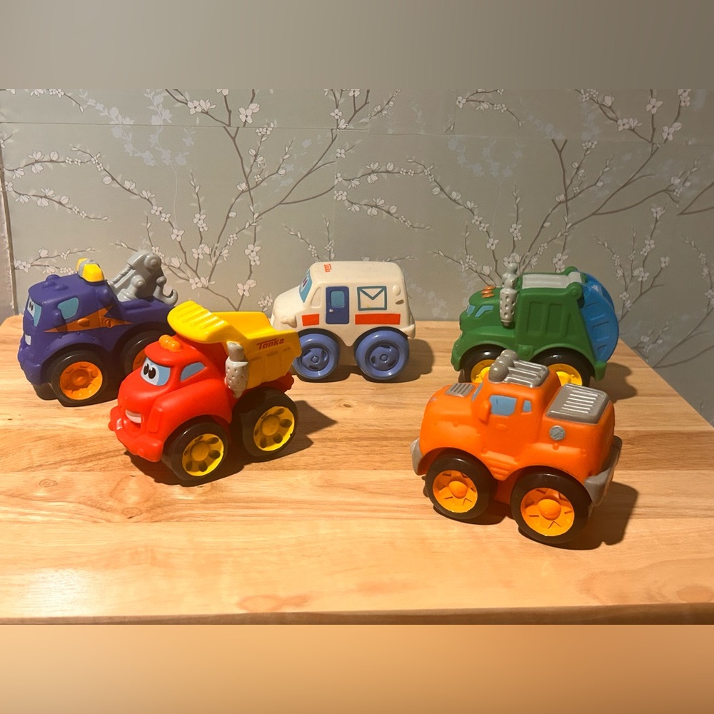 Set of 5 Hasbro Chuck & Friends Mini Vehicles- 2005, 2008